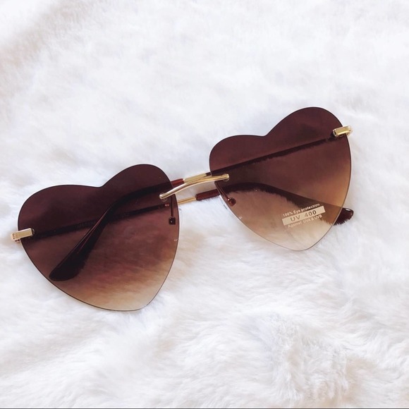 Miley Light Brown Gradient Heart Sunglasses - Picture 5 of 11